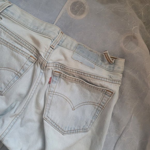 Vintahe 90s Levis High Waist Denim Jeans - Picture 4 of 7